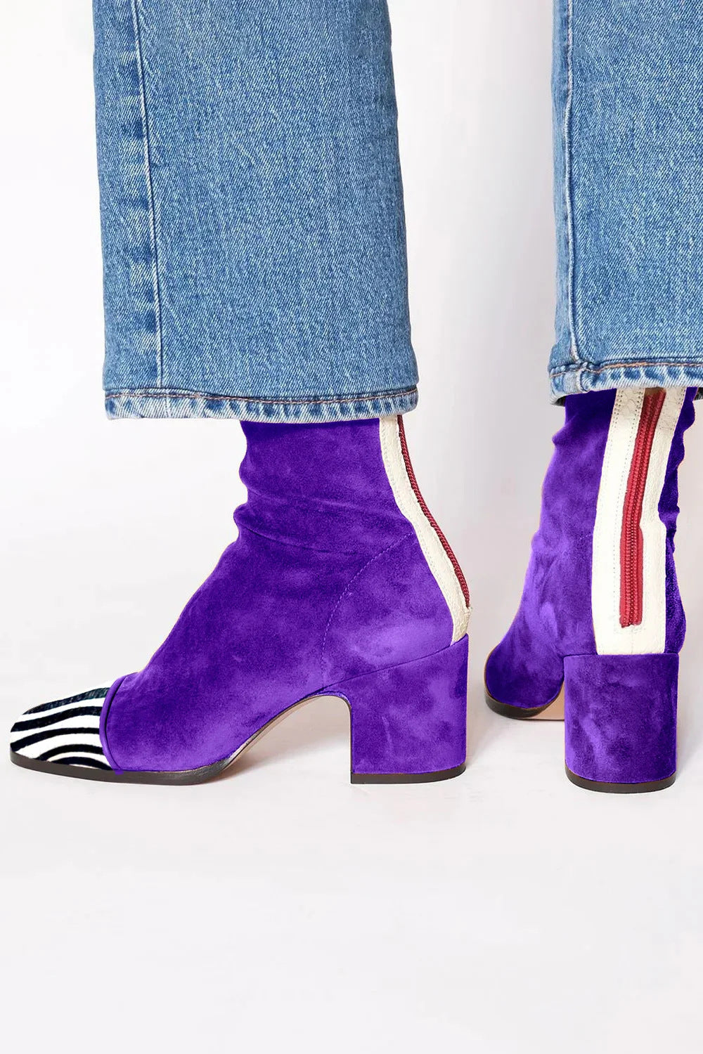 Violet / 42
