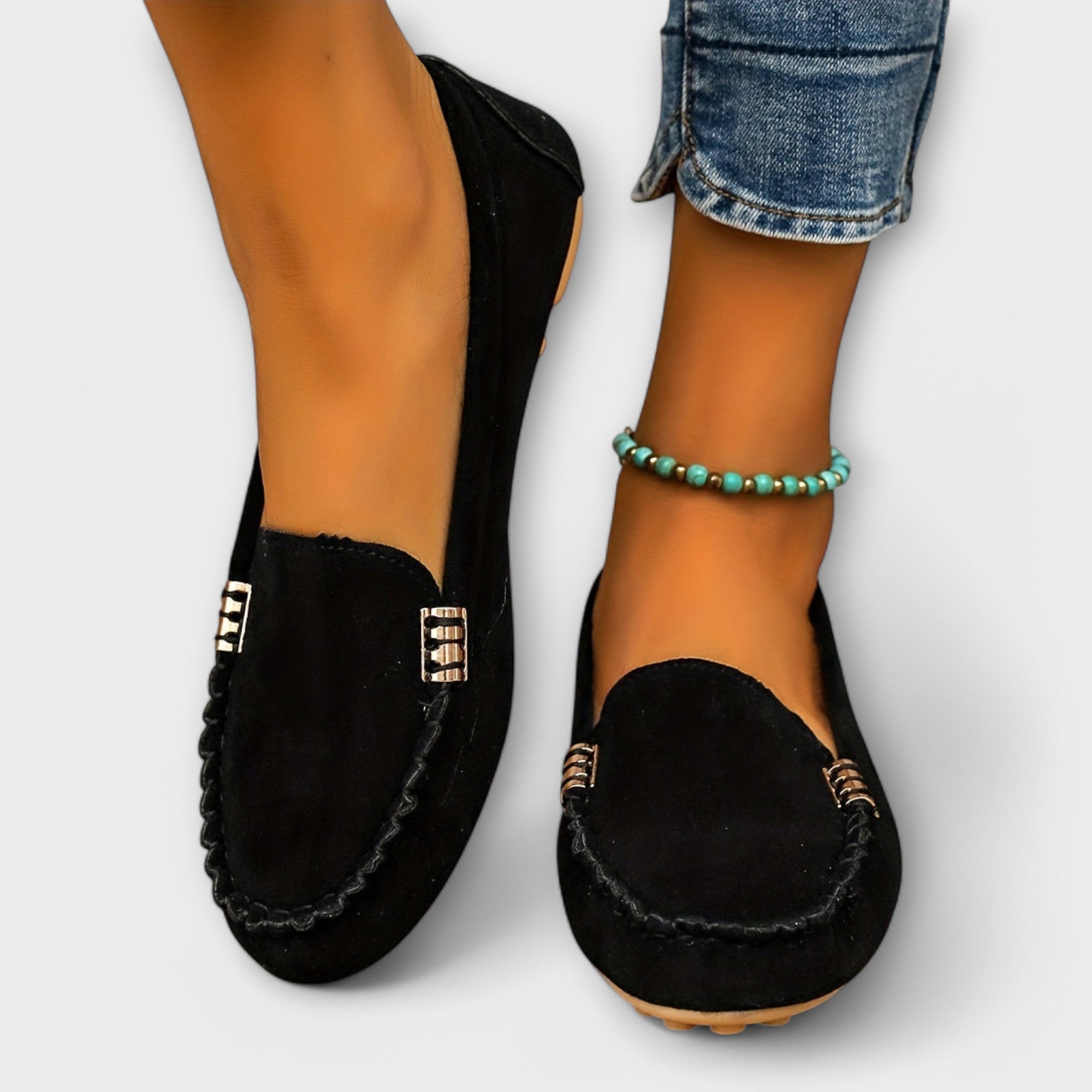 Negru / 42