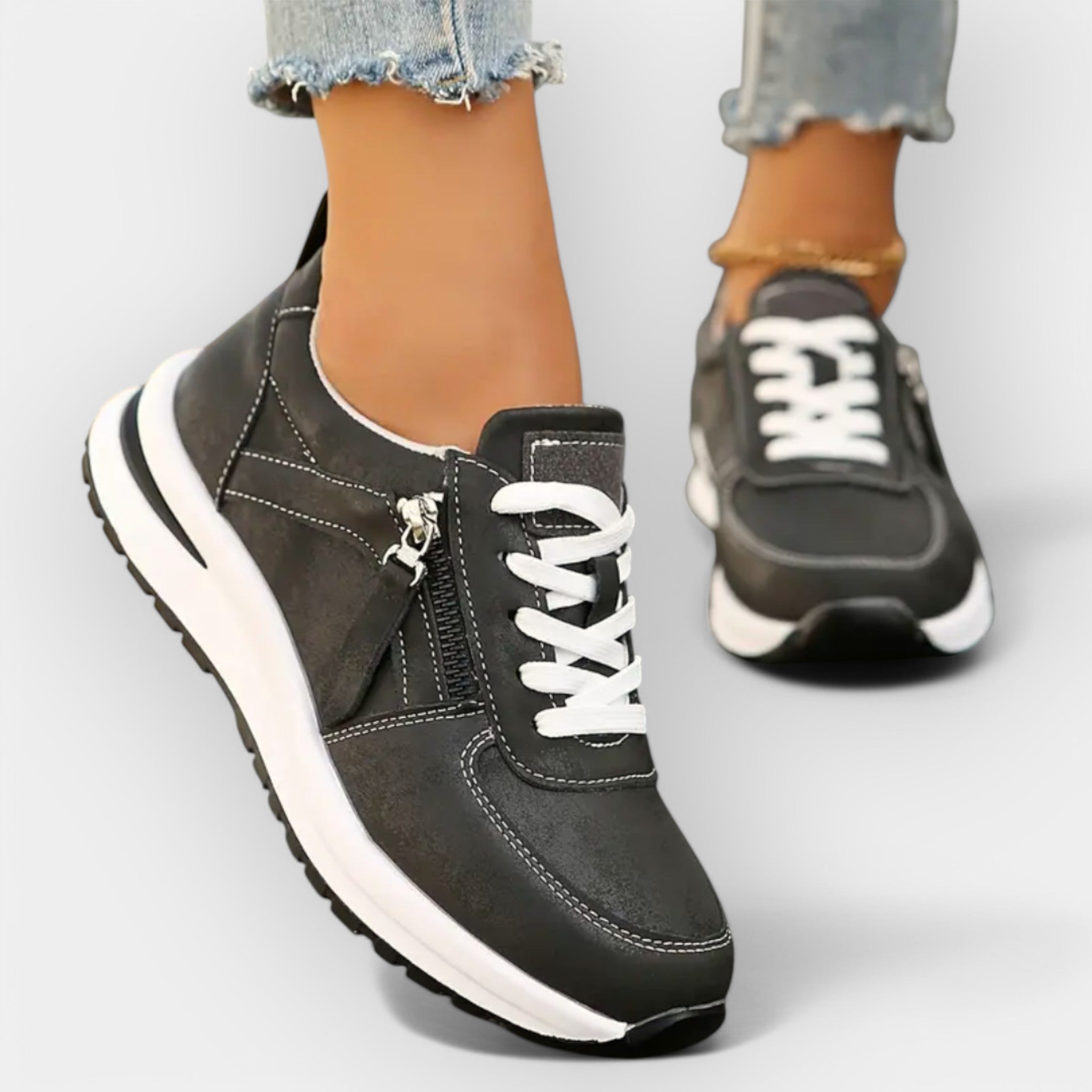 Negru / 43