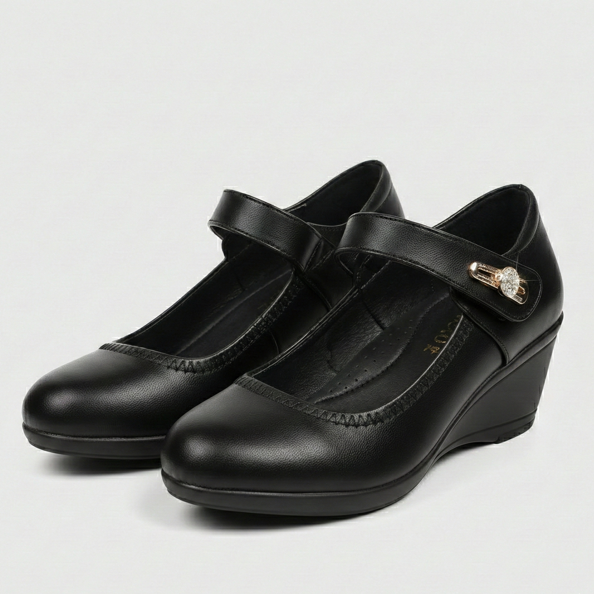 Negru / 43