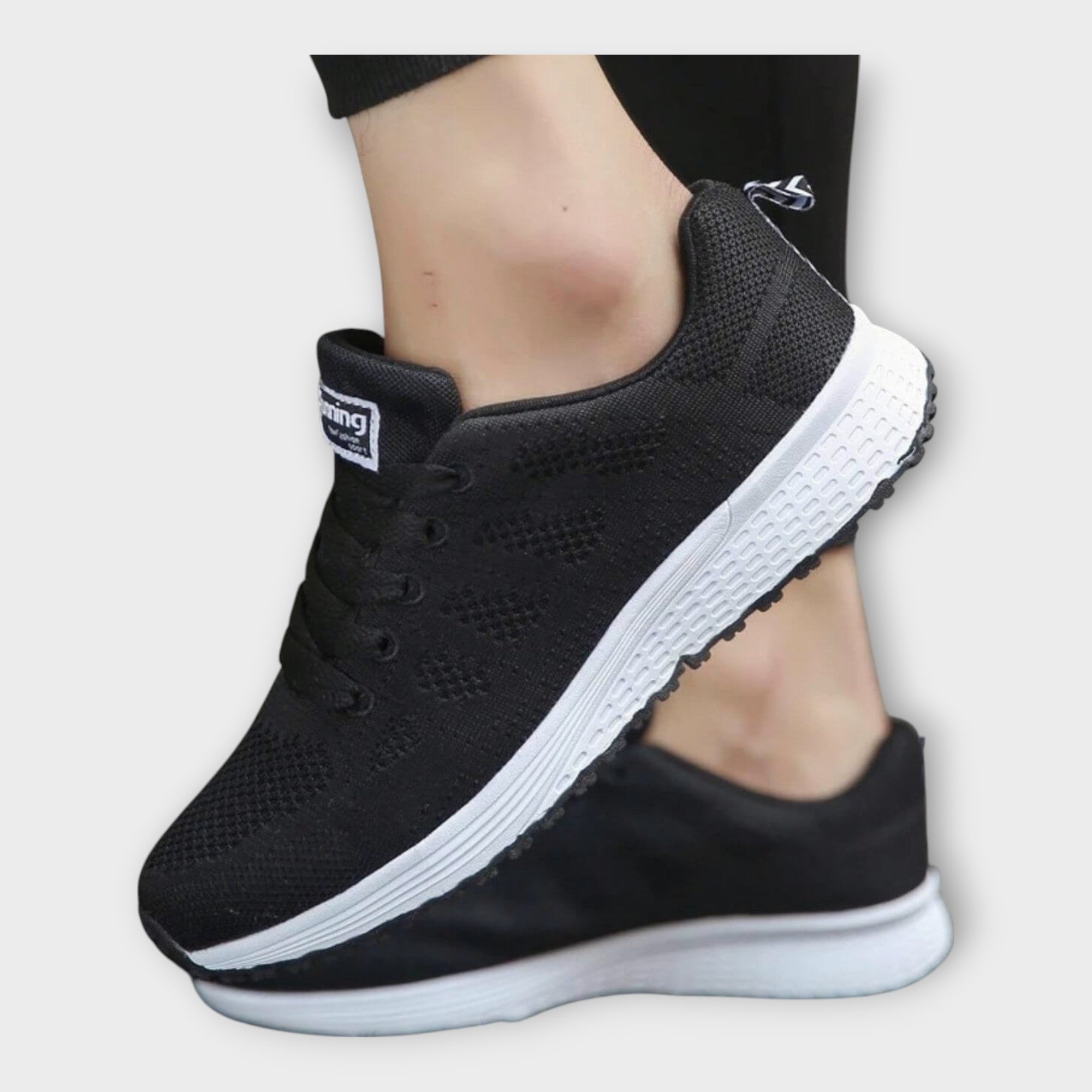 Negru / 43