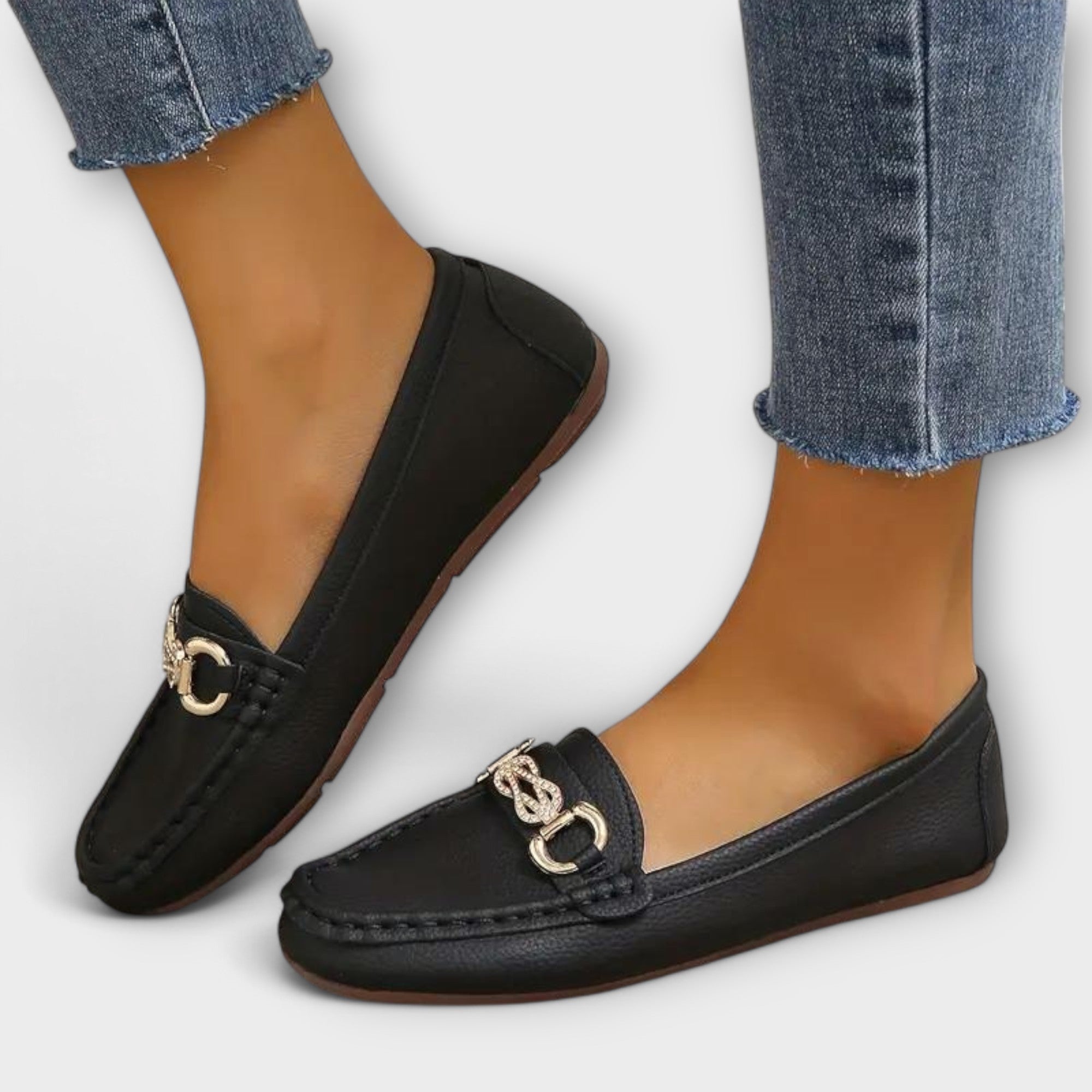Negru / 43