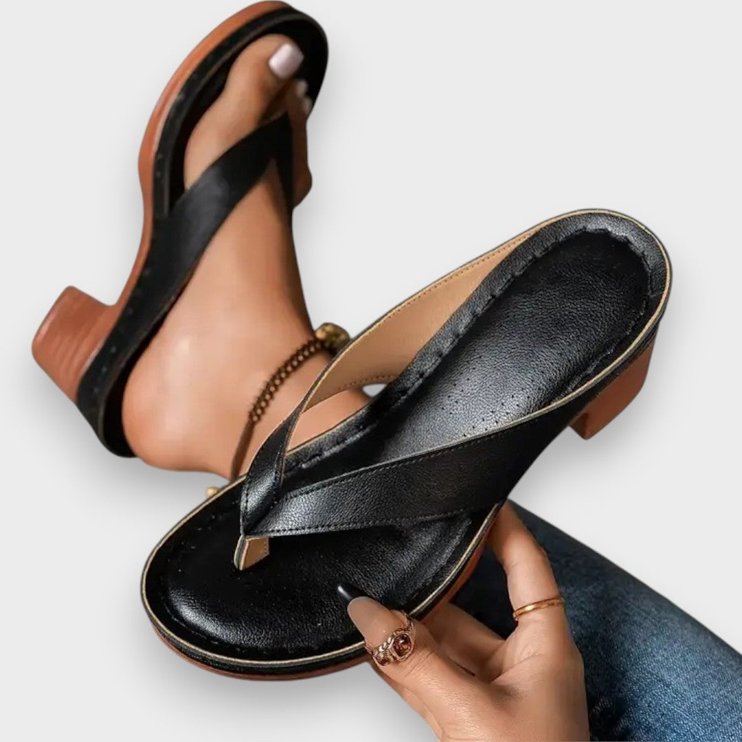 Negru / 43