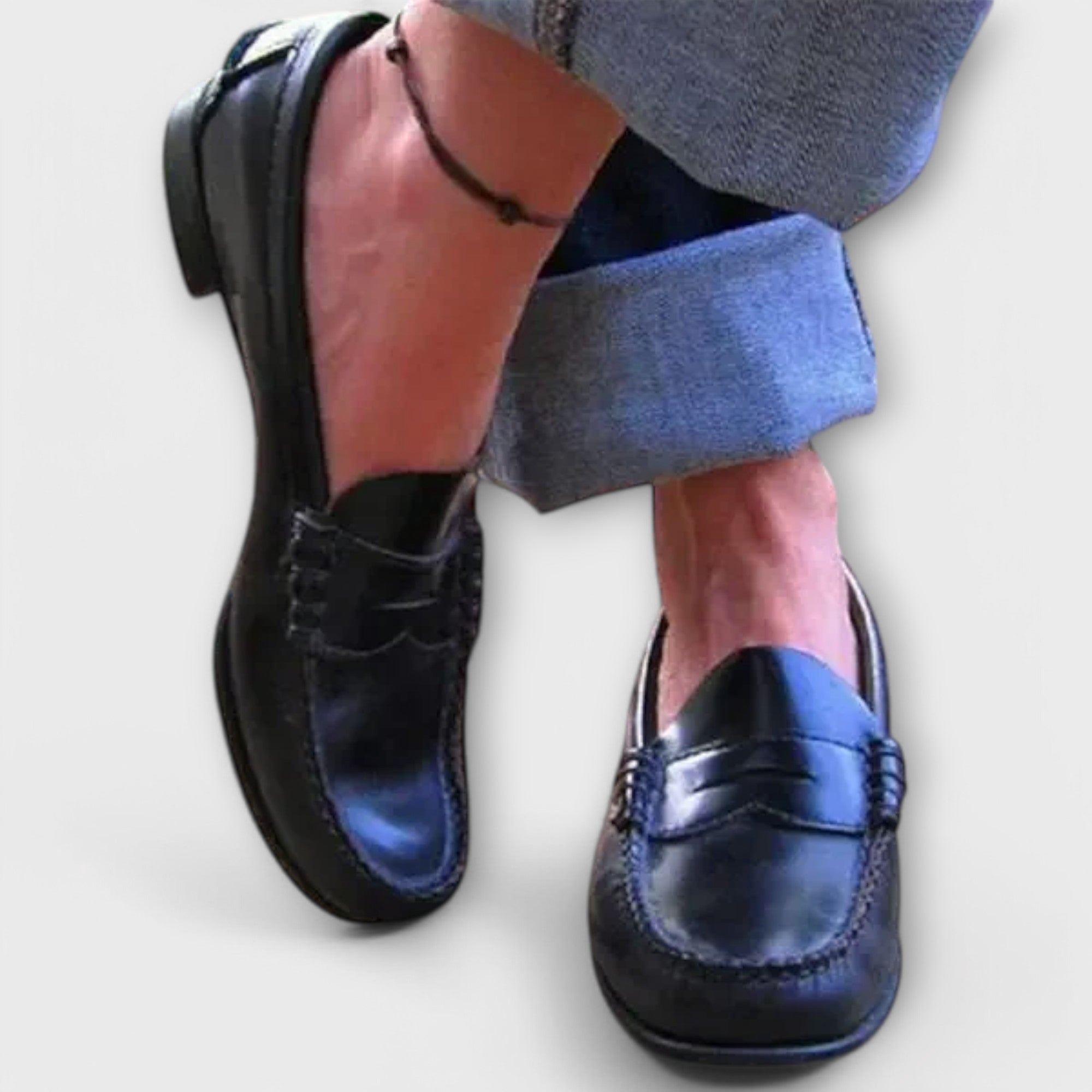 Negru / 43