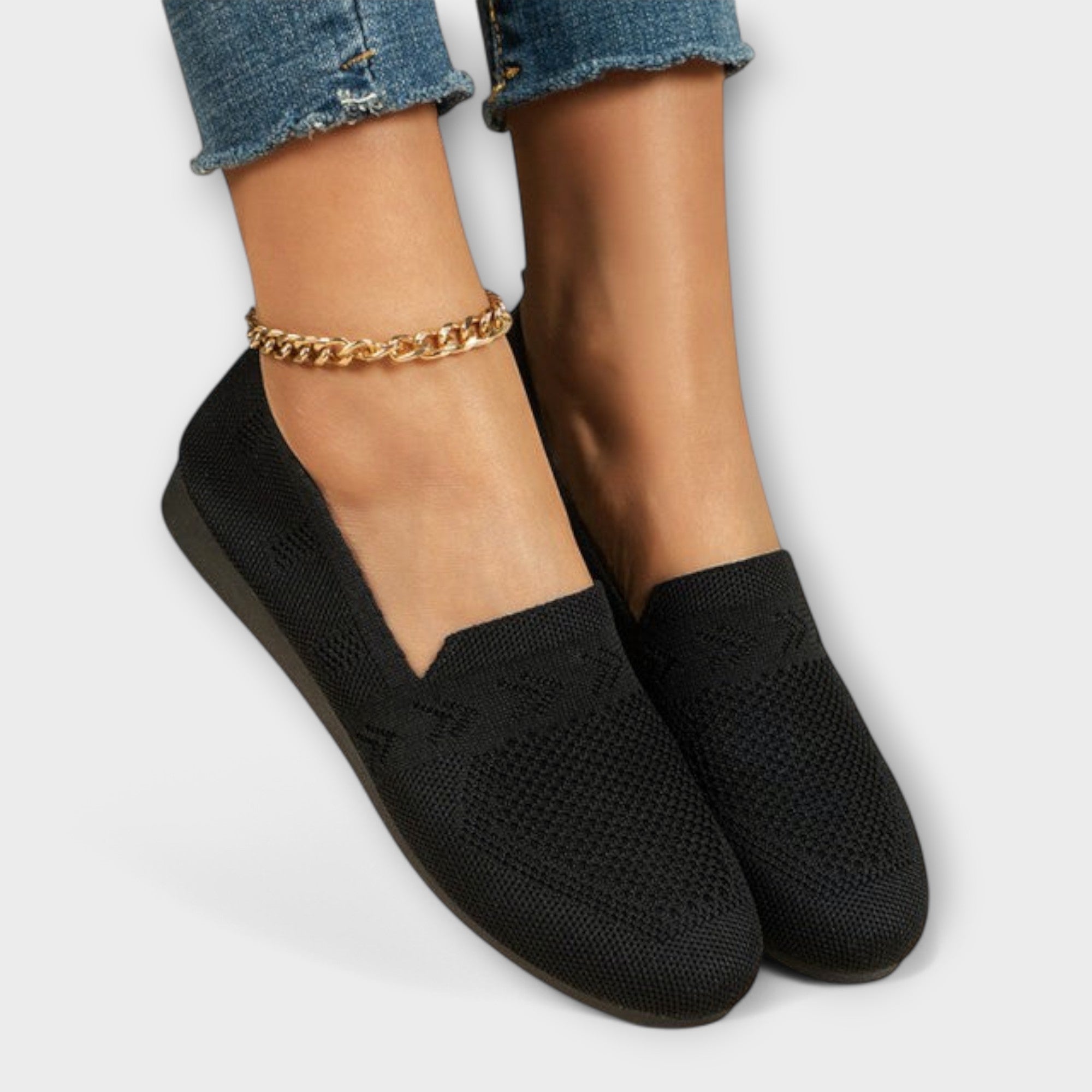 Negru / 43