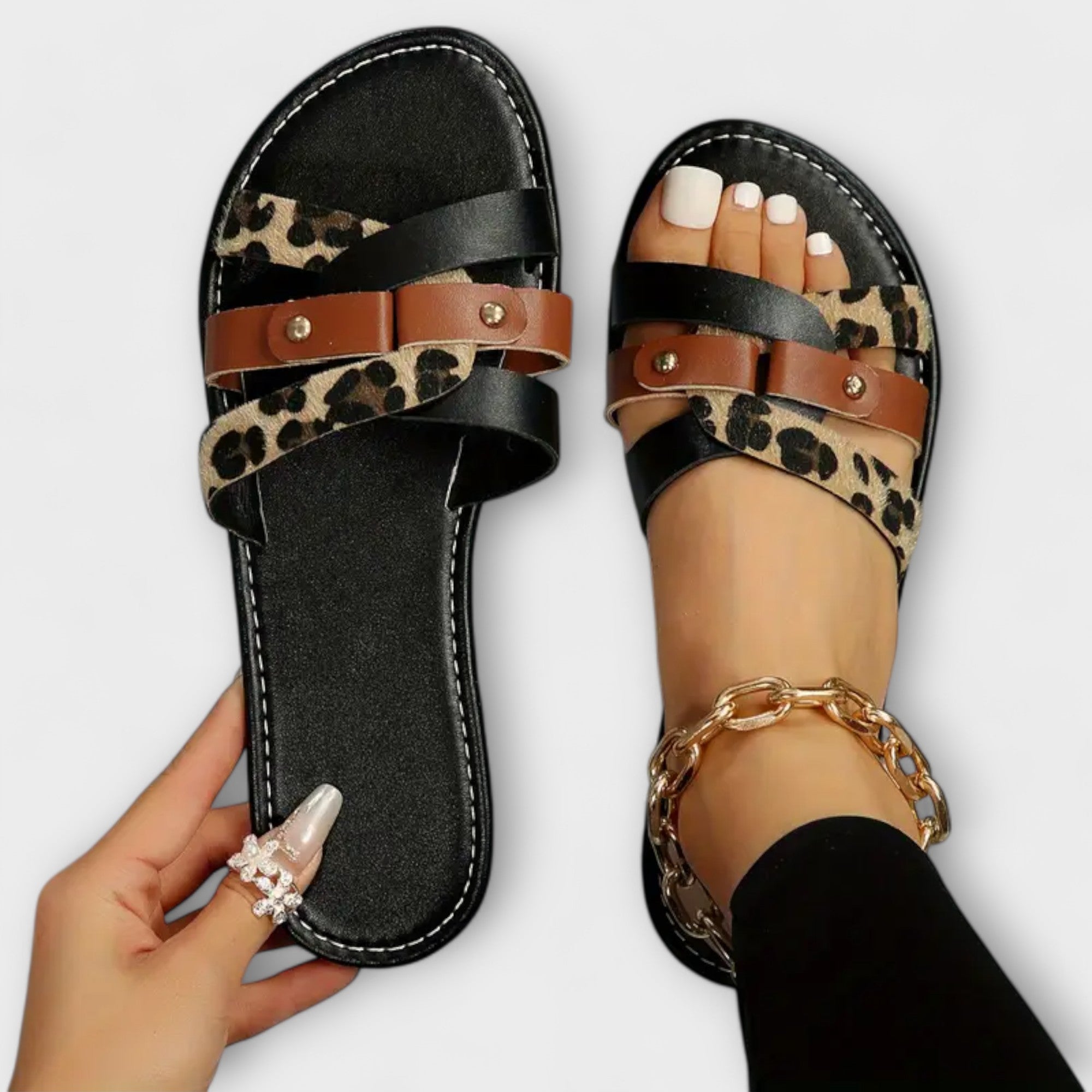 Negru / 43
