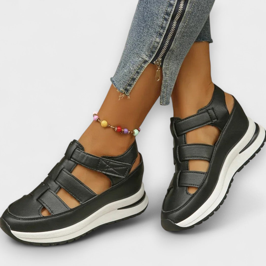 Negru / 43